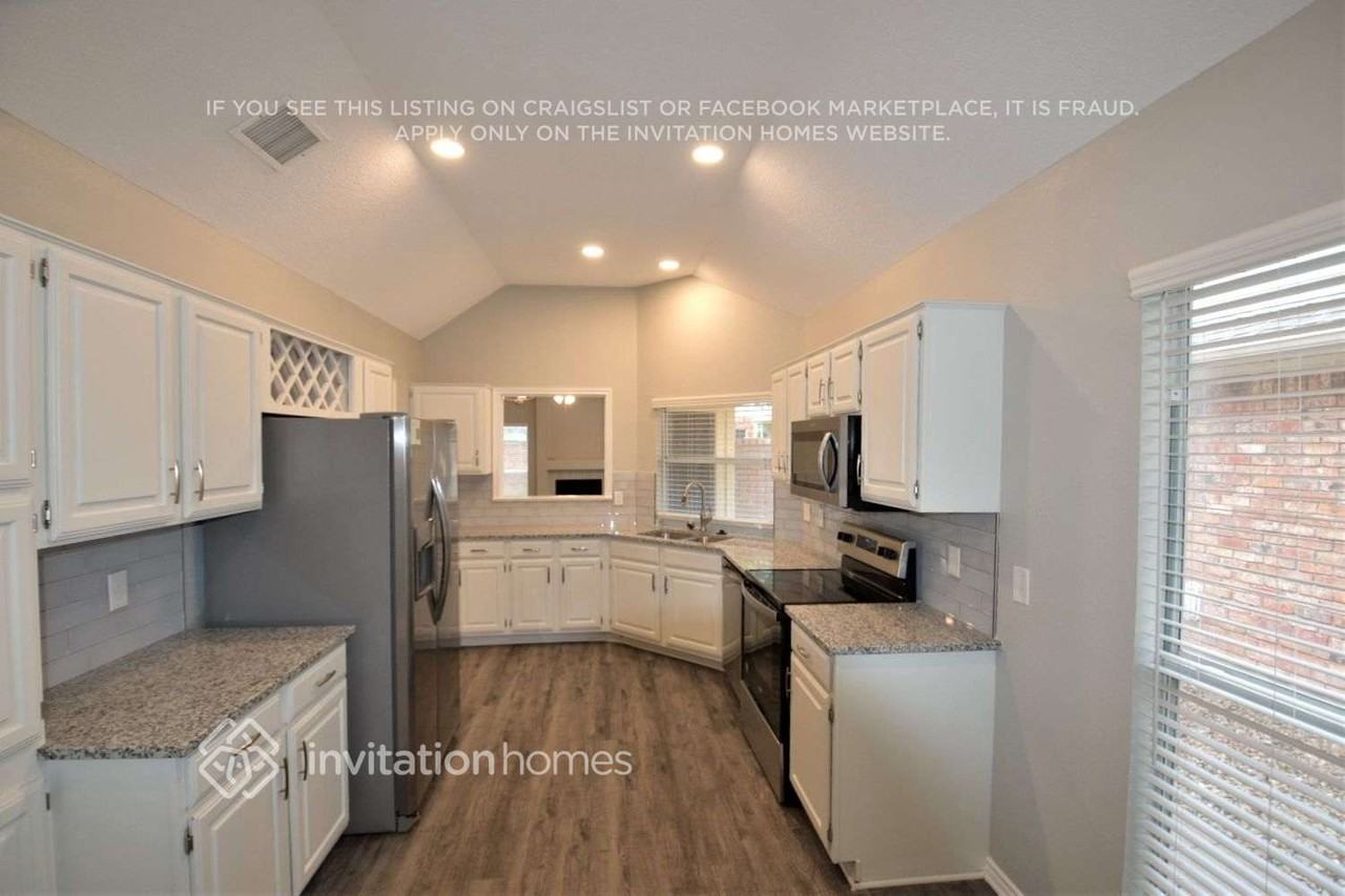 3807 Branch Hollow Cir - Photo 6 of 20