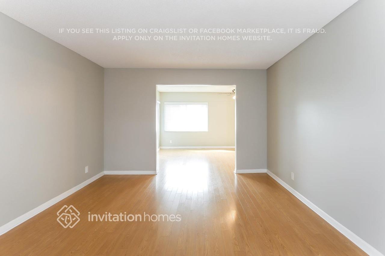 9422 Saddlebrook Dr - Photo 4 of 18