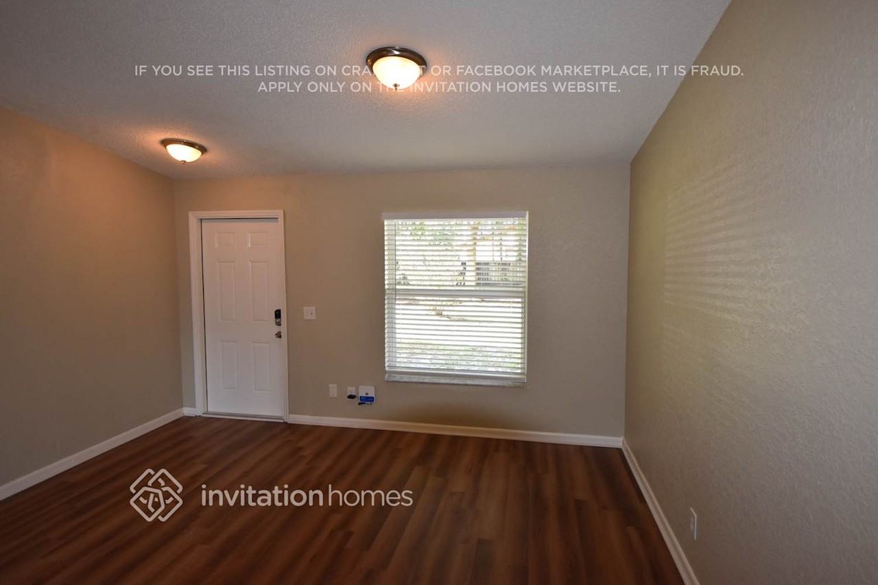4031 N 66th Ave - Photo 2 of 7