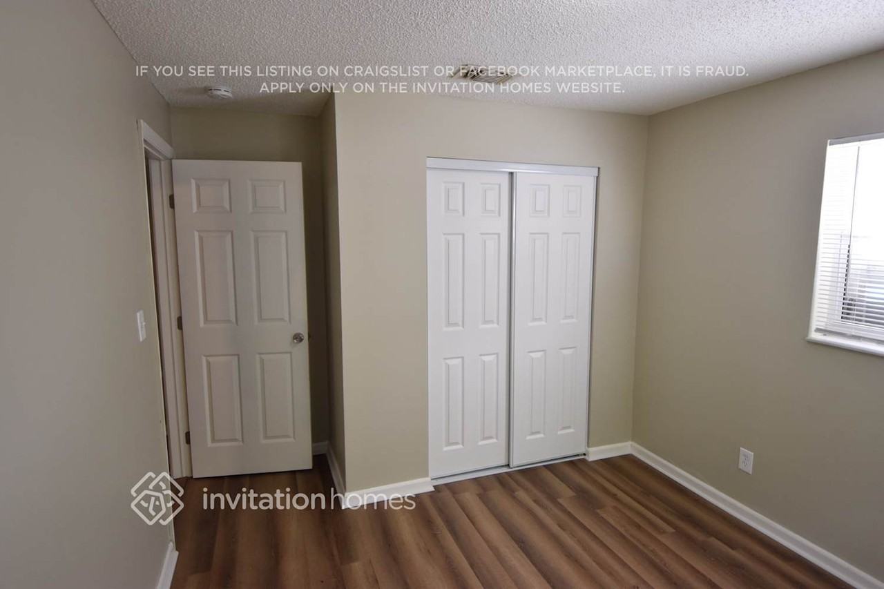 4031 N 66th Ave - Photo 5 of 7