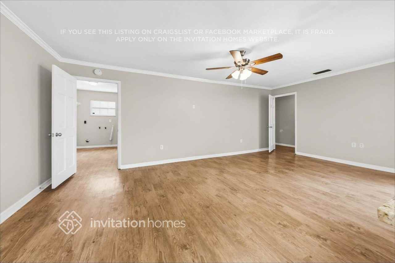 4407 Orangewood Loop E - Photo 6 of 23