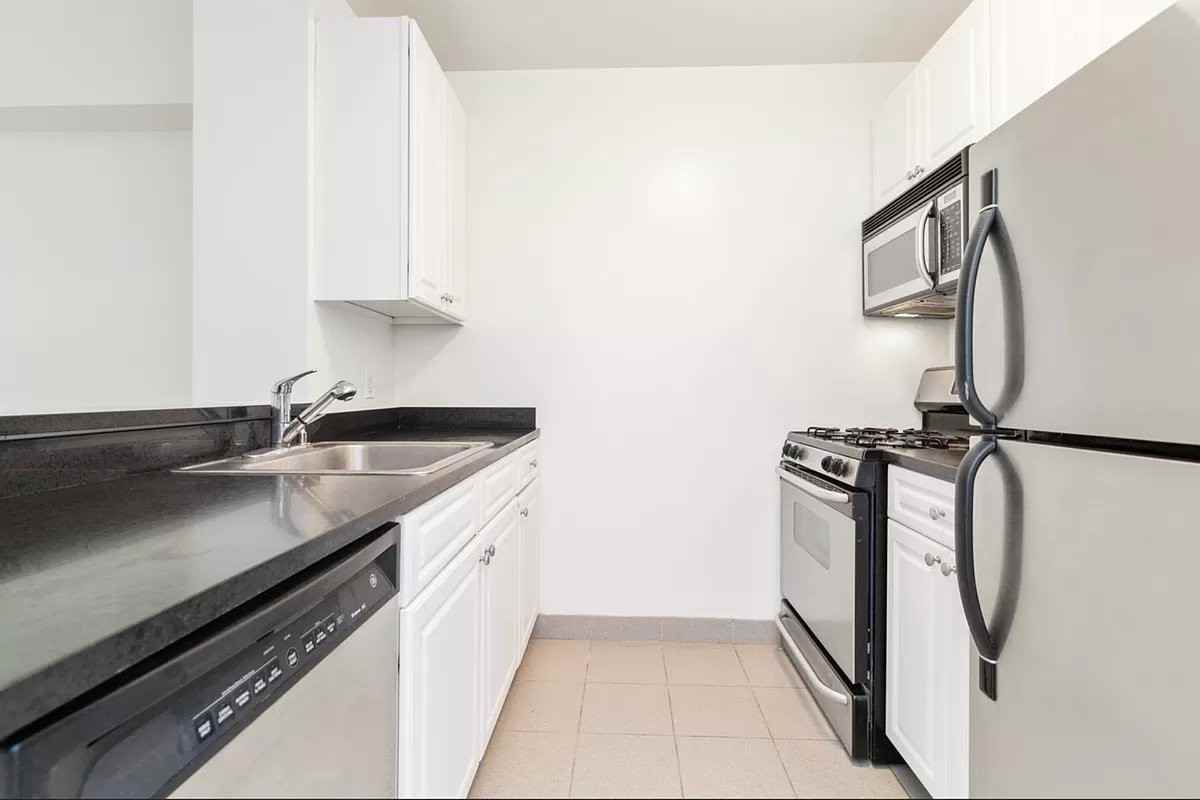 1st Ave #602 - Photo 4 of 8