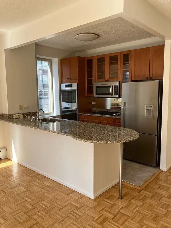 Worth St #1415 - Photo 2 of 10