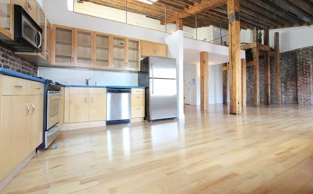 Front St #3L - Photo 2 of 8