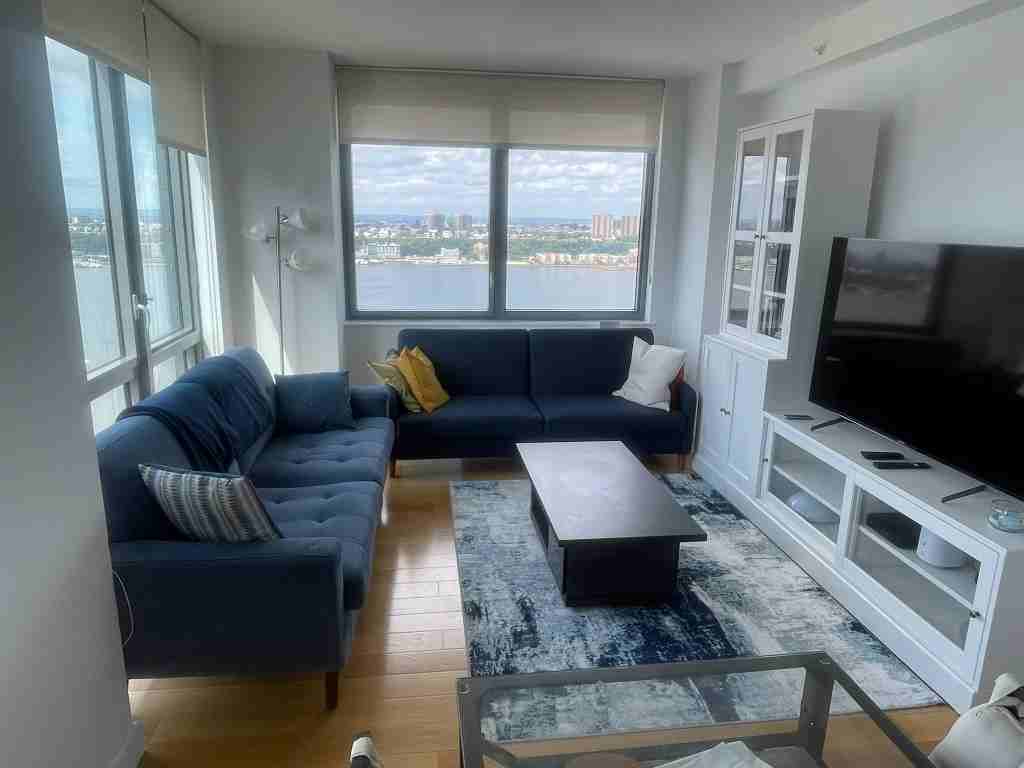 W 57th St #1808 - Photo 4 of 20