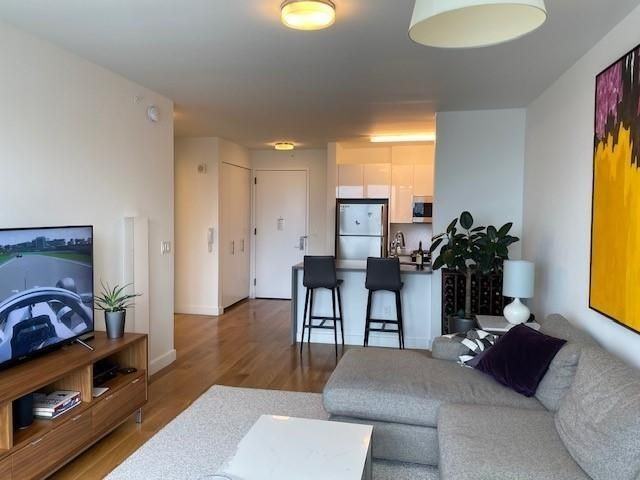W 57th St #2116 - Photo 3 of 13