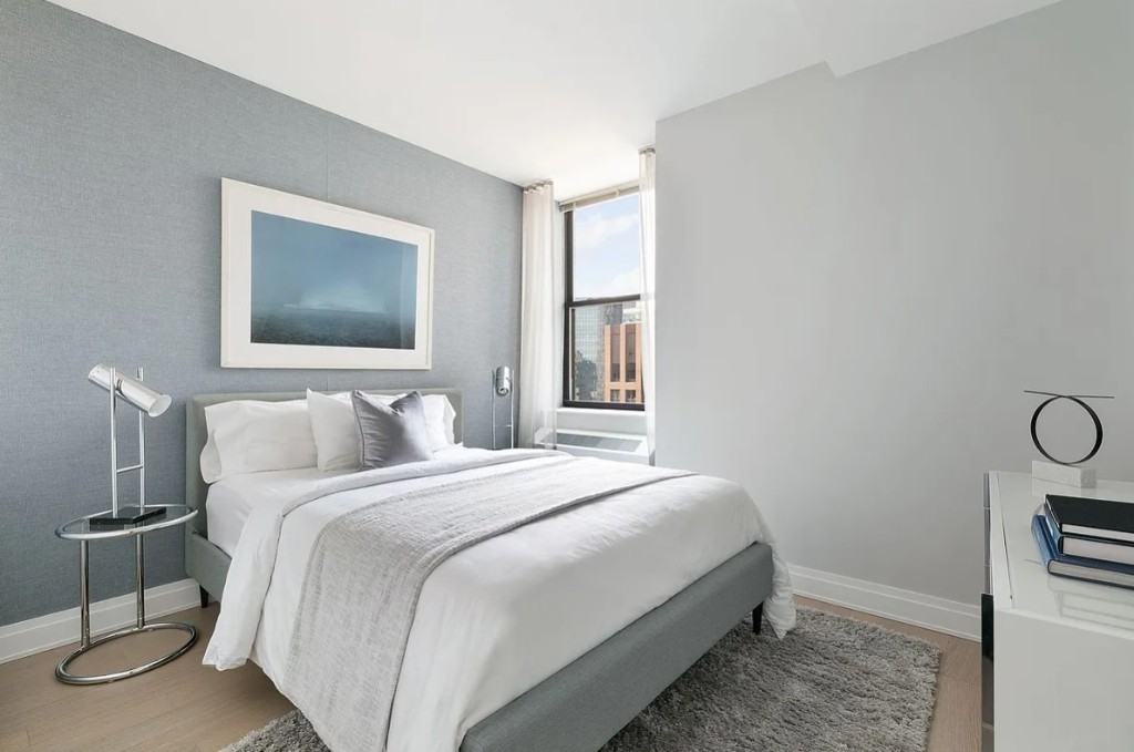 Pine St #2307 - Photo 3 of 10