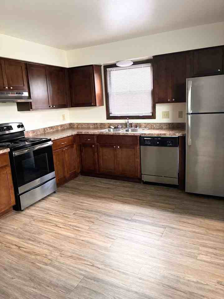 108 Cecilia Ct - Photo 4 of 12