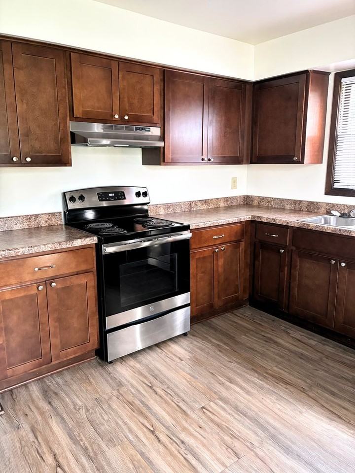 108 Cecilia Ct - Photo 5 of 12