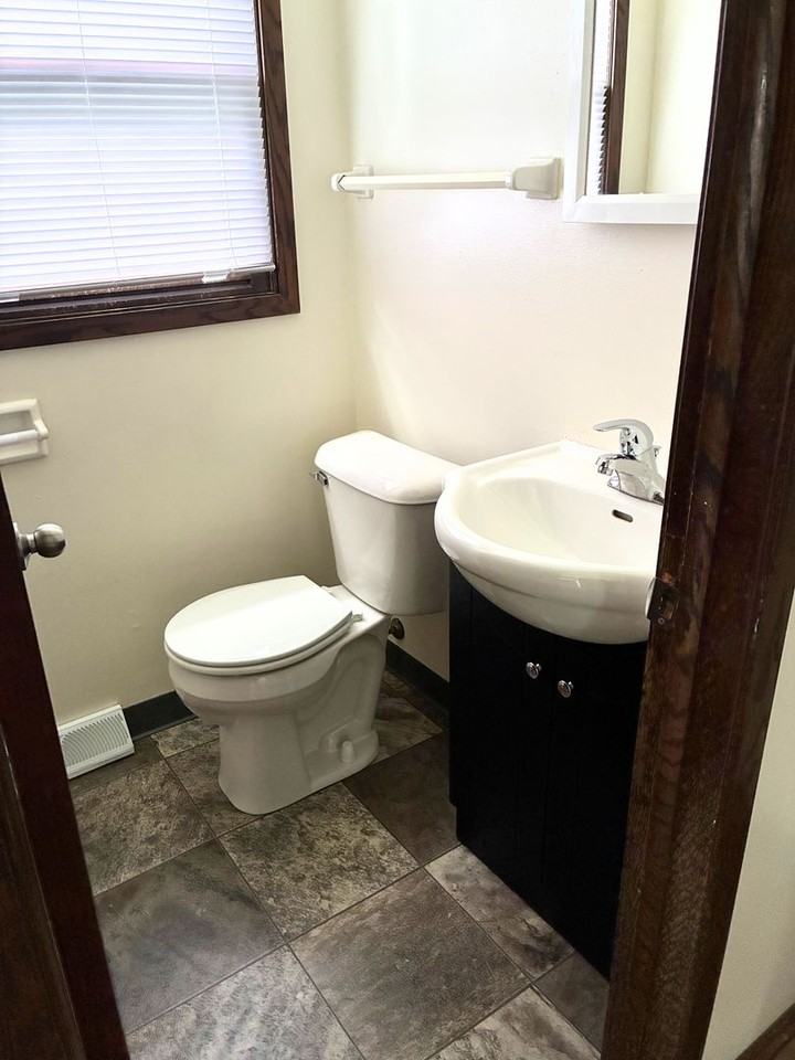108 Cecilia Ct - Photo 6 of 12