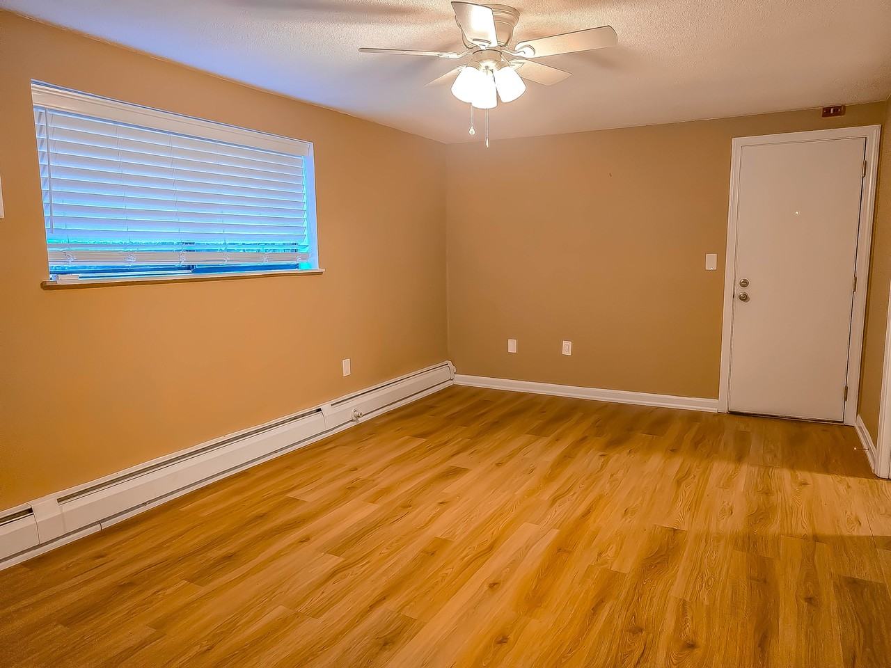 80L English Village Rd #101 - Photo 7 of 11