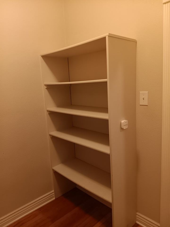 416 W Lewis St #109 - Photo 6 of 13