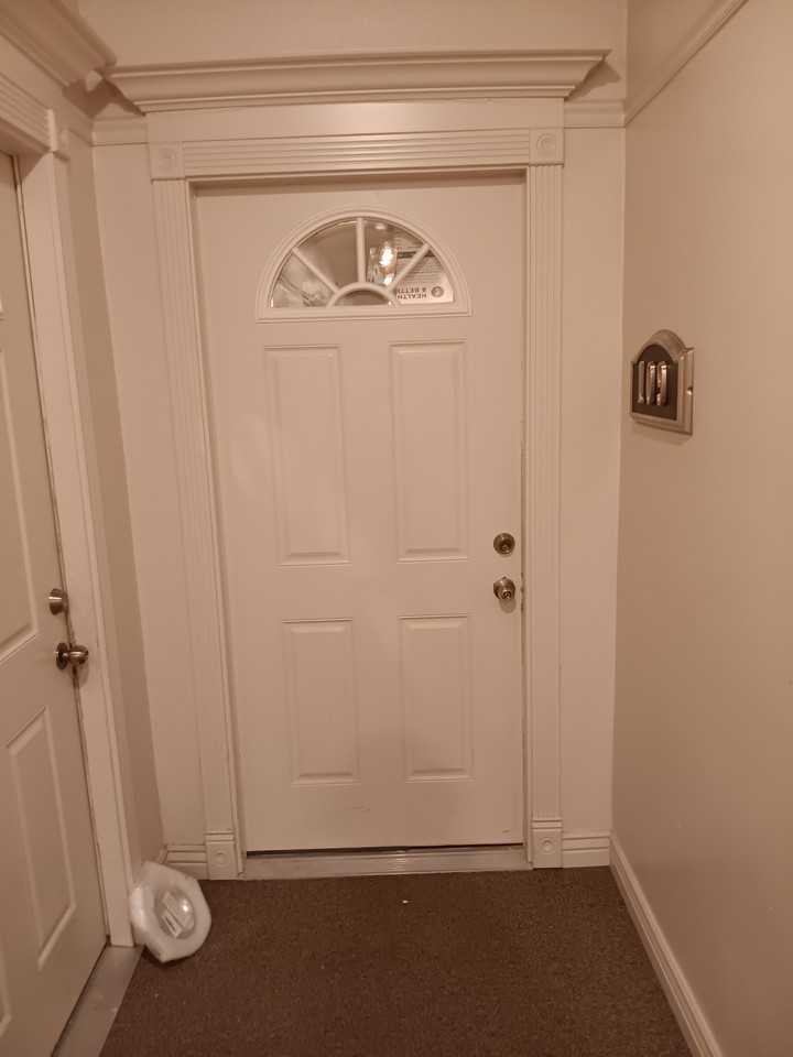 416 W Lewis St #109 - Photo 7 of 13