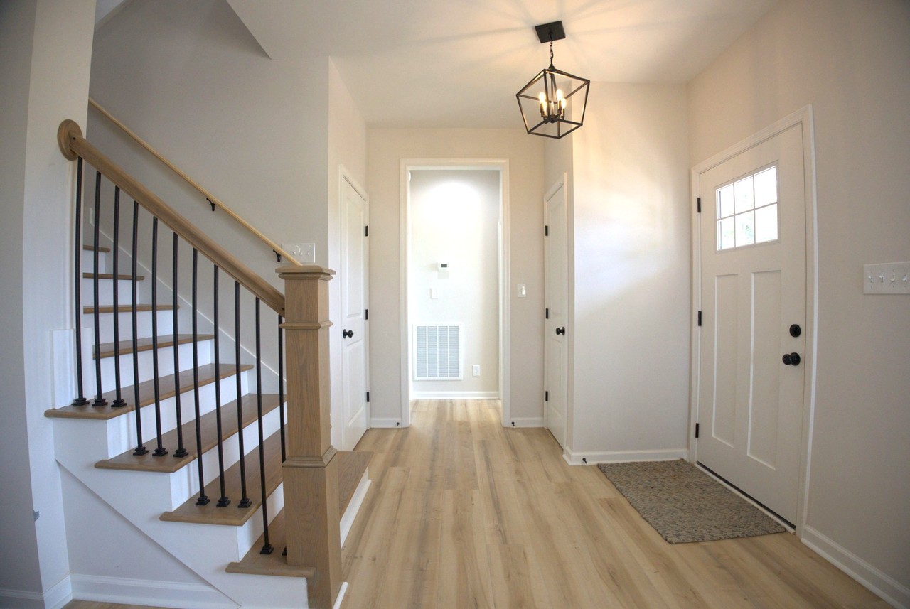 1833 Crockett Rd #1 - Photo 5 of 8