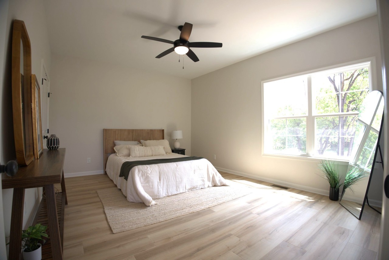 1833 Crockett Rd #1 - Photo 7 of 8