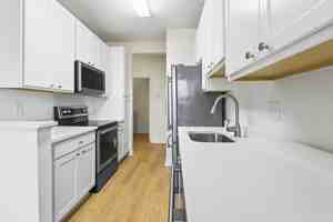 featured image of 1127 Rosewood Ln #1