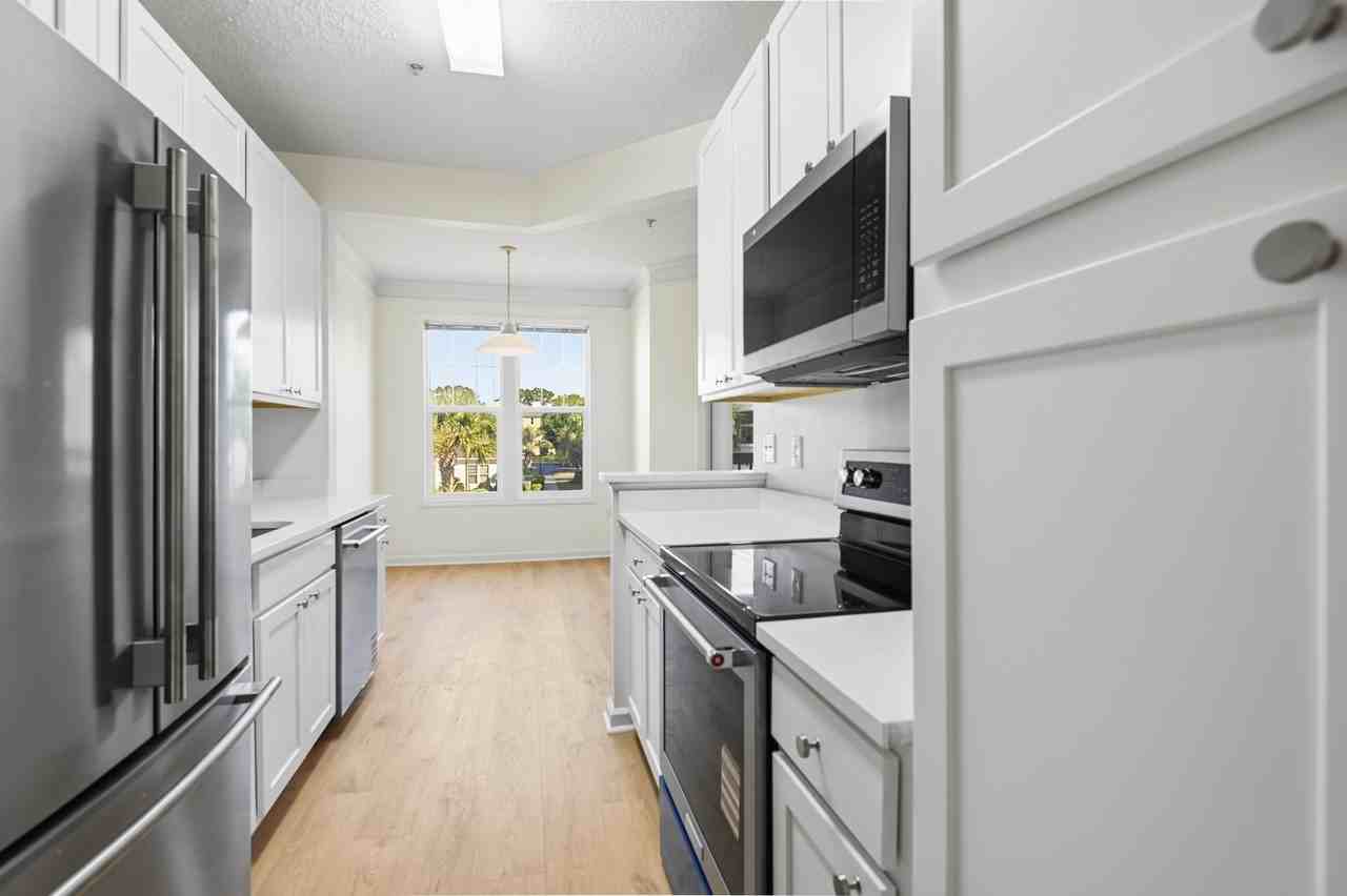1127 Rosewood Ln #1 - Photo 5 of 19