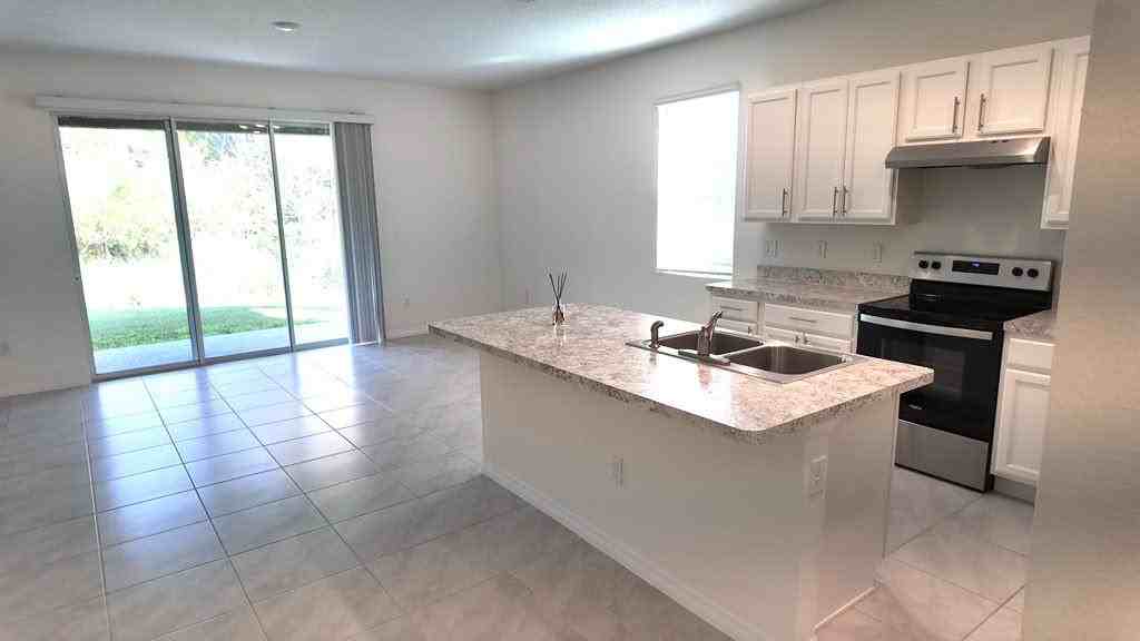 1241 Yellow Finch Dr #1 - Photo 7 of 24