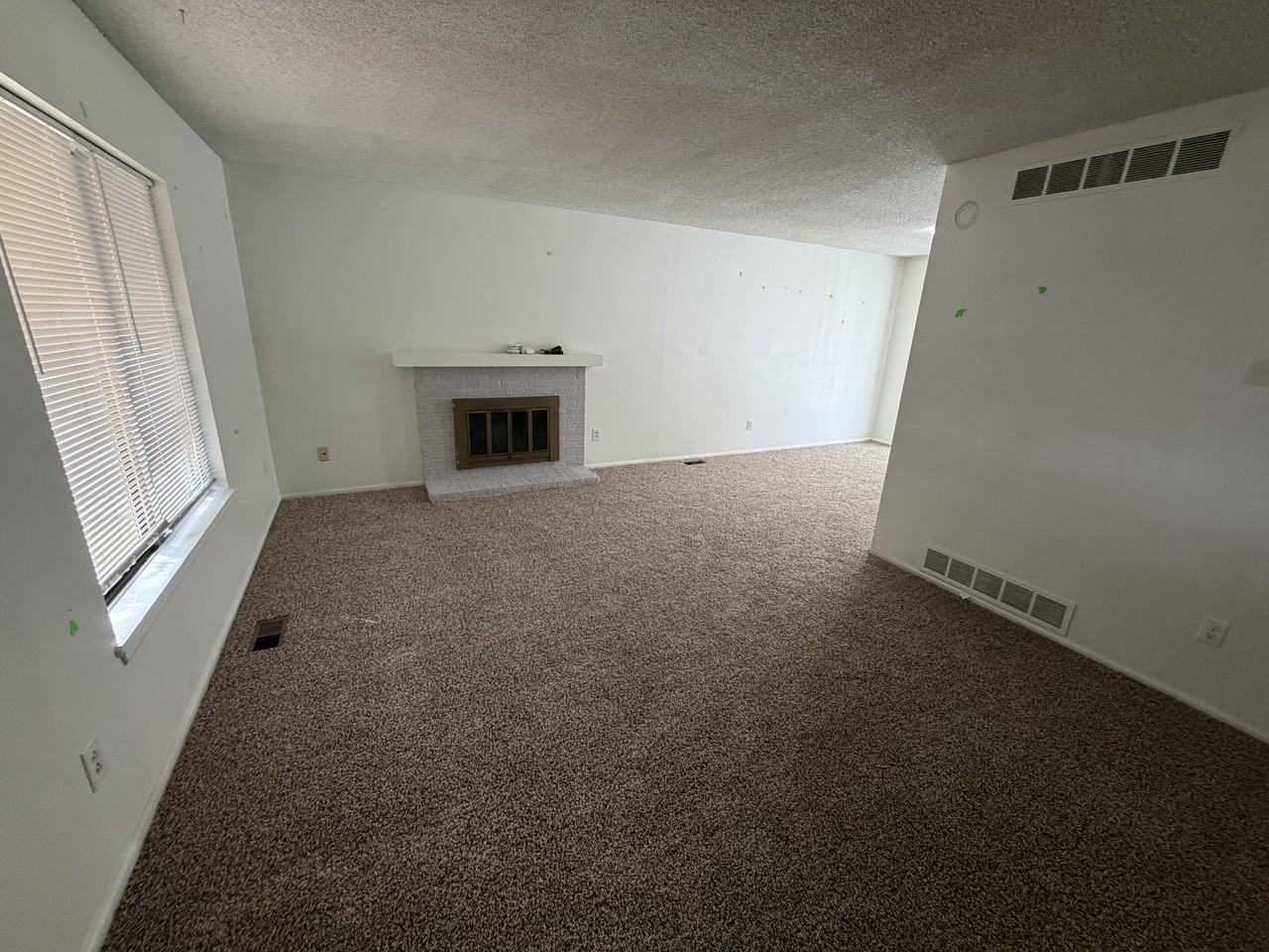 16747 E Mansfield Cir - Photo 2 of 14