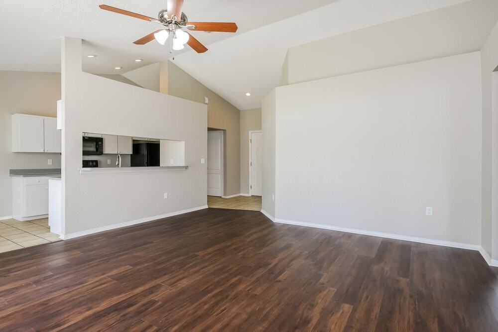 600 Willet Cir - Photo 5 of 16