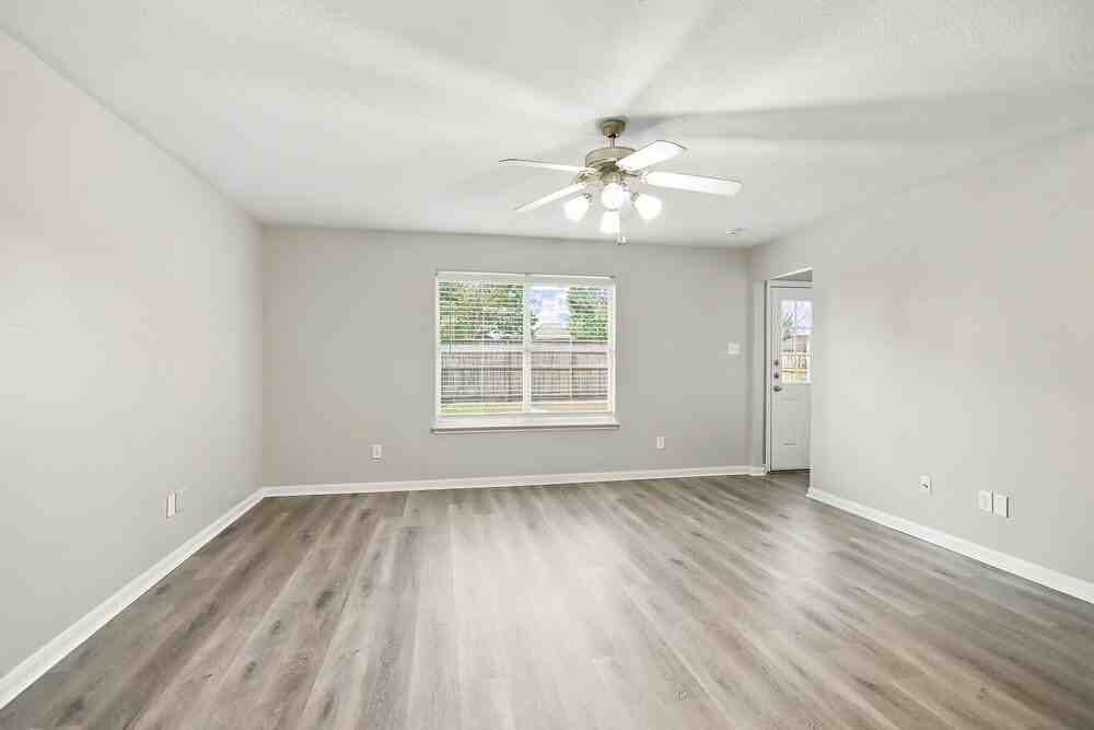4326 Pecos River Dr - Photo 3 of 15