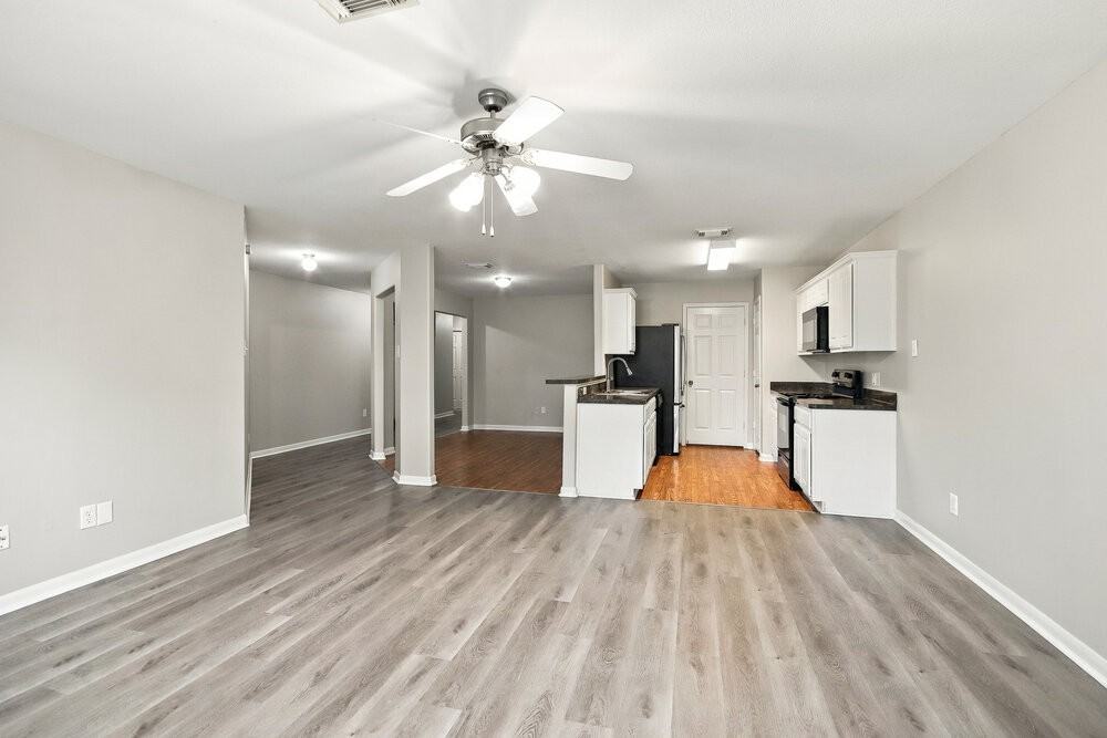 4326 Pecos River Dr - Photo 4 of 15