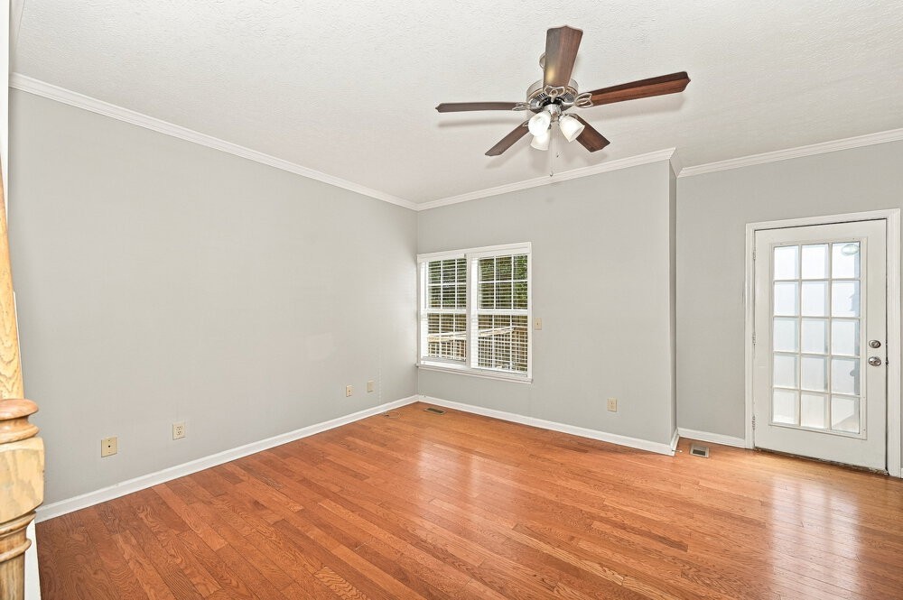 1472 Aaronwood Dr - Photo 3 of 17