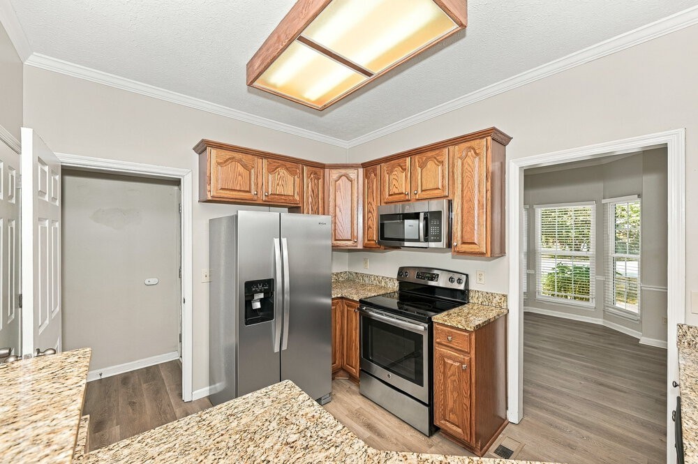 1472 Aaronwood Dr - Photo 5 of 17