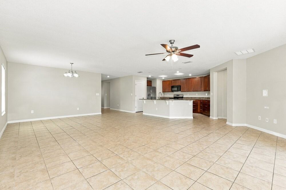 9215 Freedom Hill Dr - Photo 3 of 16