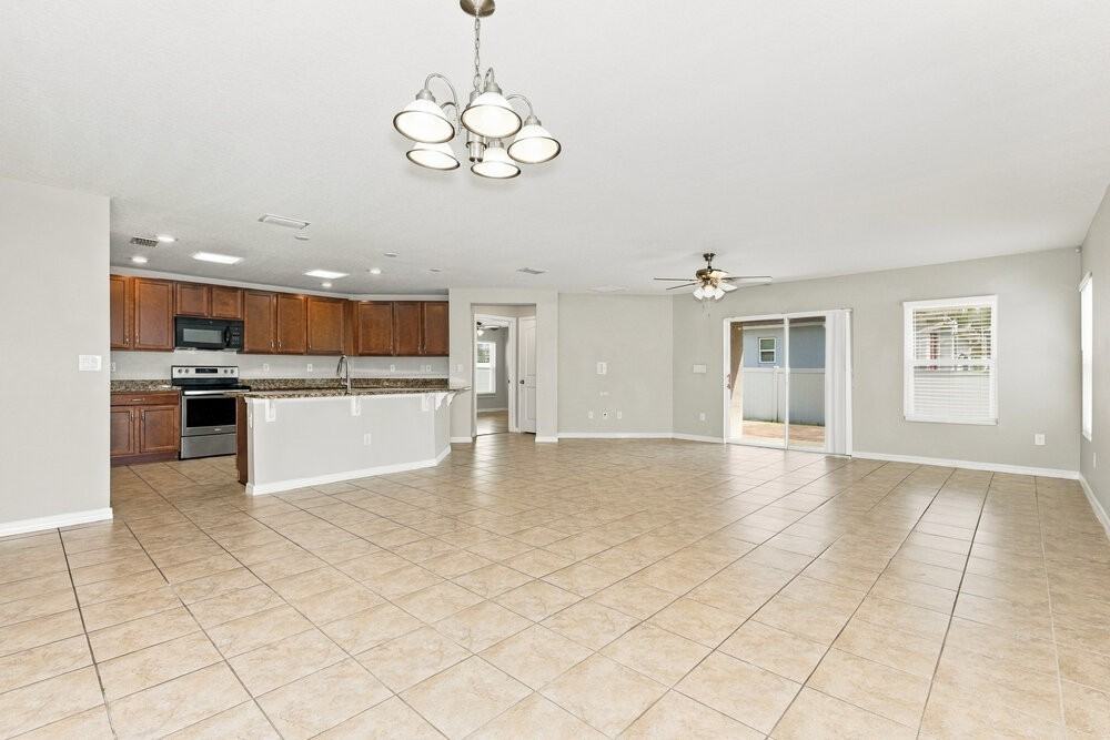 9215 Freedom Hill Dr - Photo 5 of 16