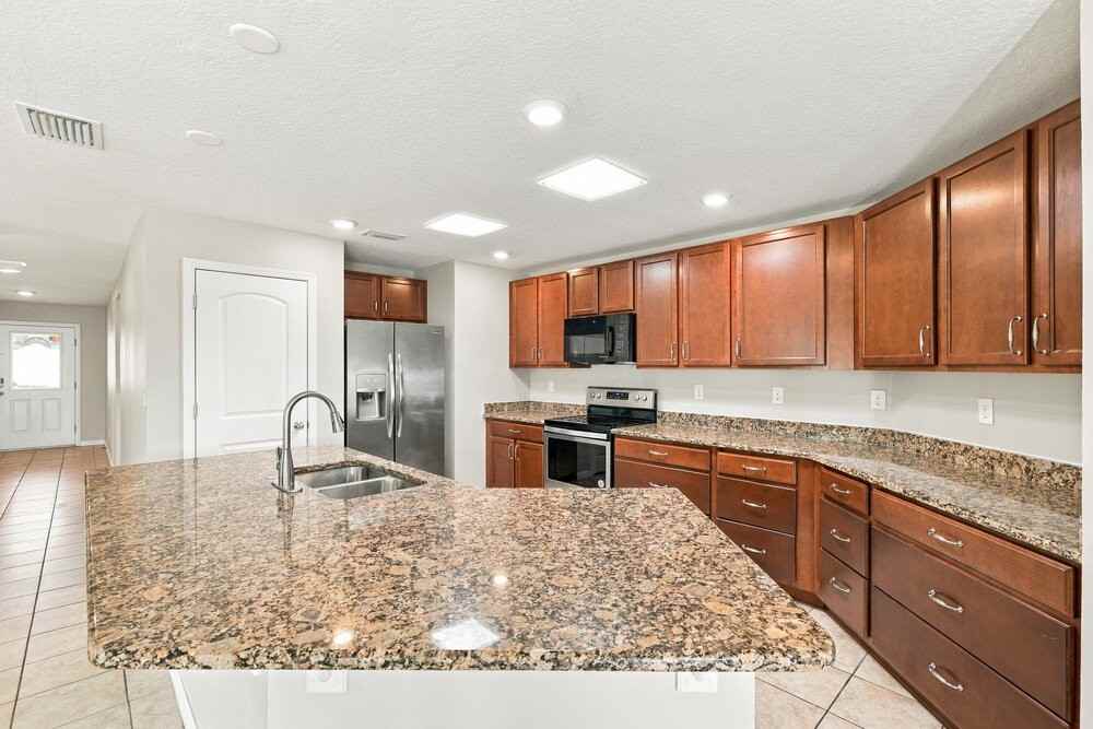 9215 Freedom Hill Dr - Photo 7 of 16