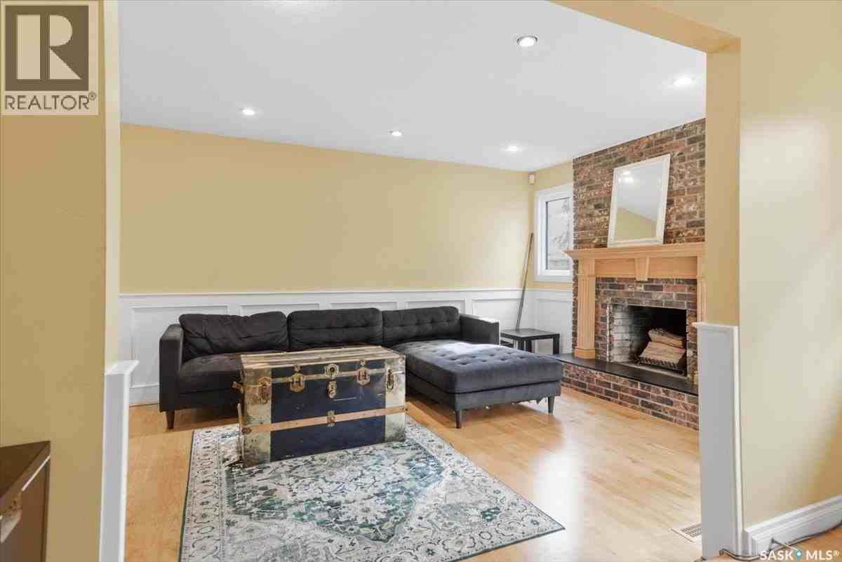 182 Lincoln Dr - Photo 5 of 34