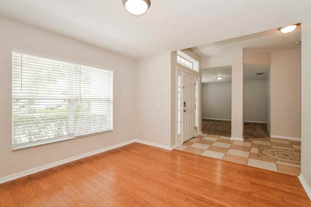 1952 Southern Oak Loop - Photo 5 of 16