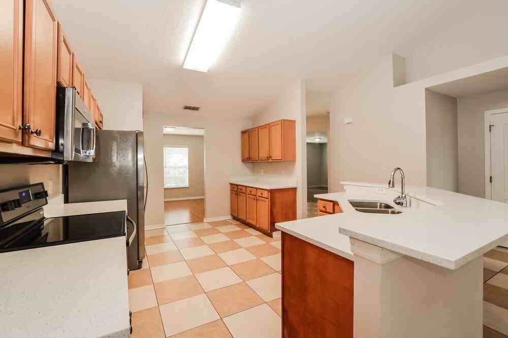 1952 Southern Oak Loop - Photo 6 of 16