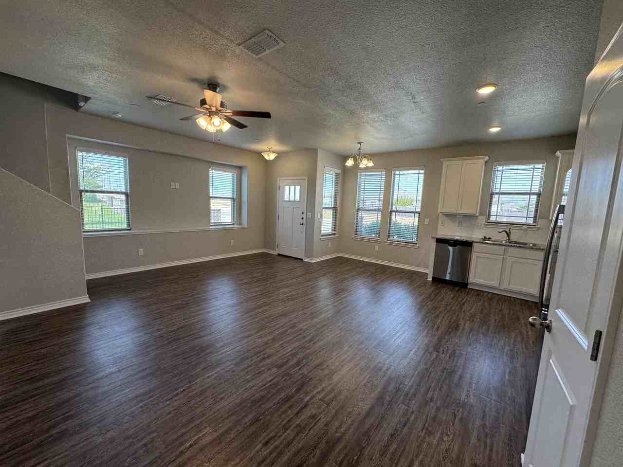 7615 Stonehollow Dr #7615 - Photo 7 of 28