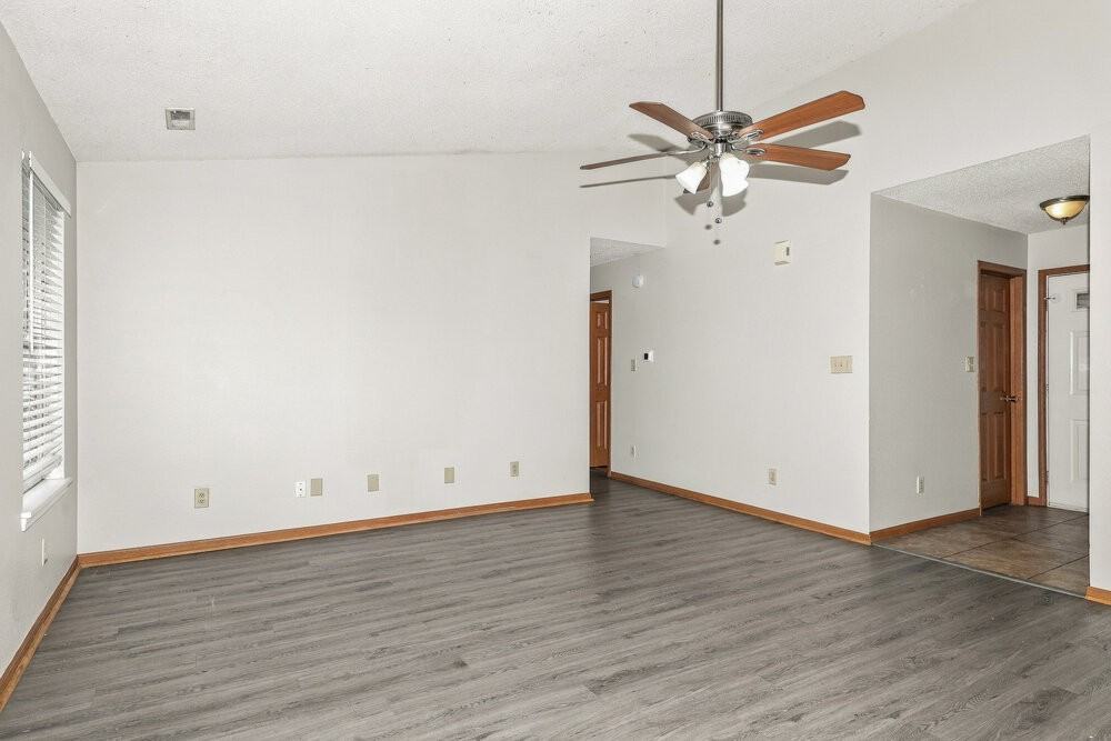 6036 Riversport Ct - Photo 5 of 16