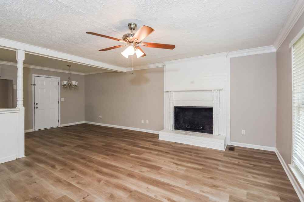 366 Hardy Way - Photo 5 of 17