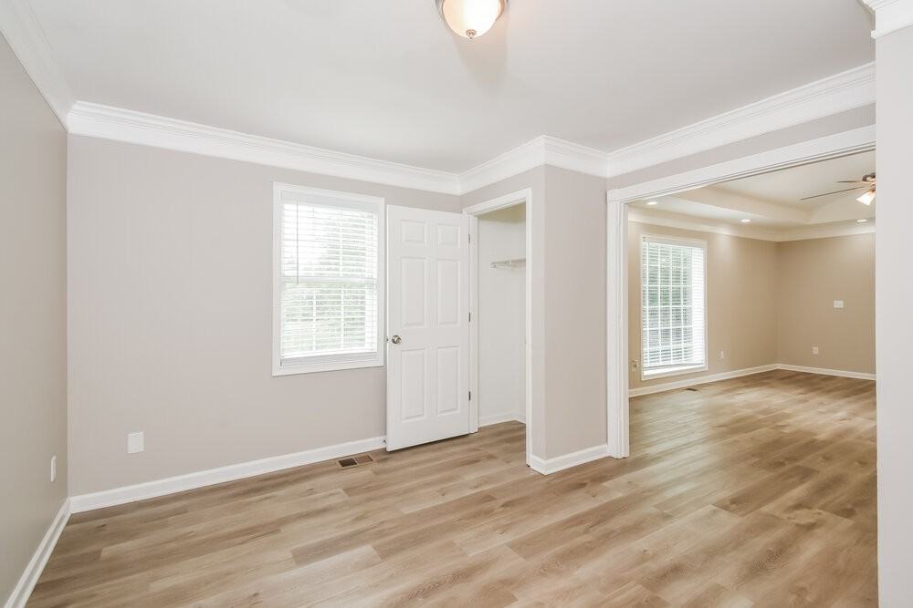 366 Hardy Way - Photo 7 of 17