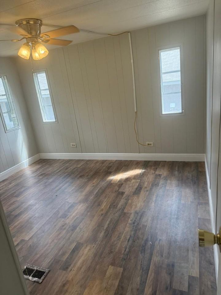 2472 Northcutt Rd - Photo 3 of 8