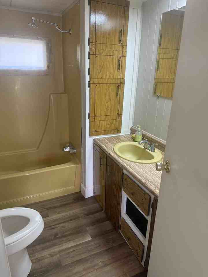 2472 Northcutt Rd - Photo 4 of 8