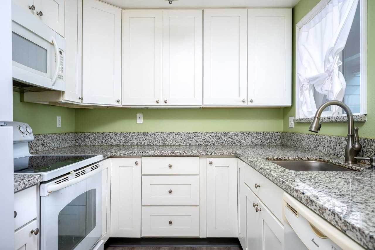 5470 Sw Alger Ave - Photo 5 of 12