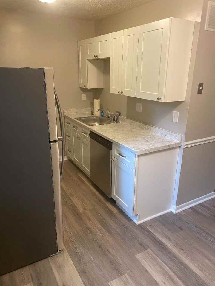 Jandaracres Dr. - Photo 2 of 5