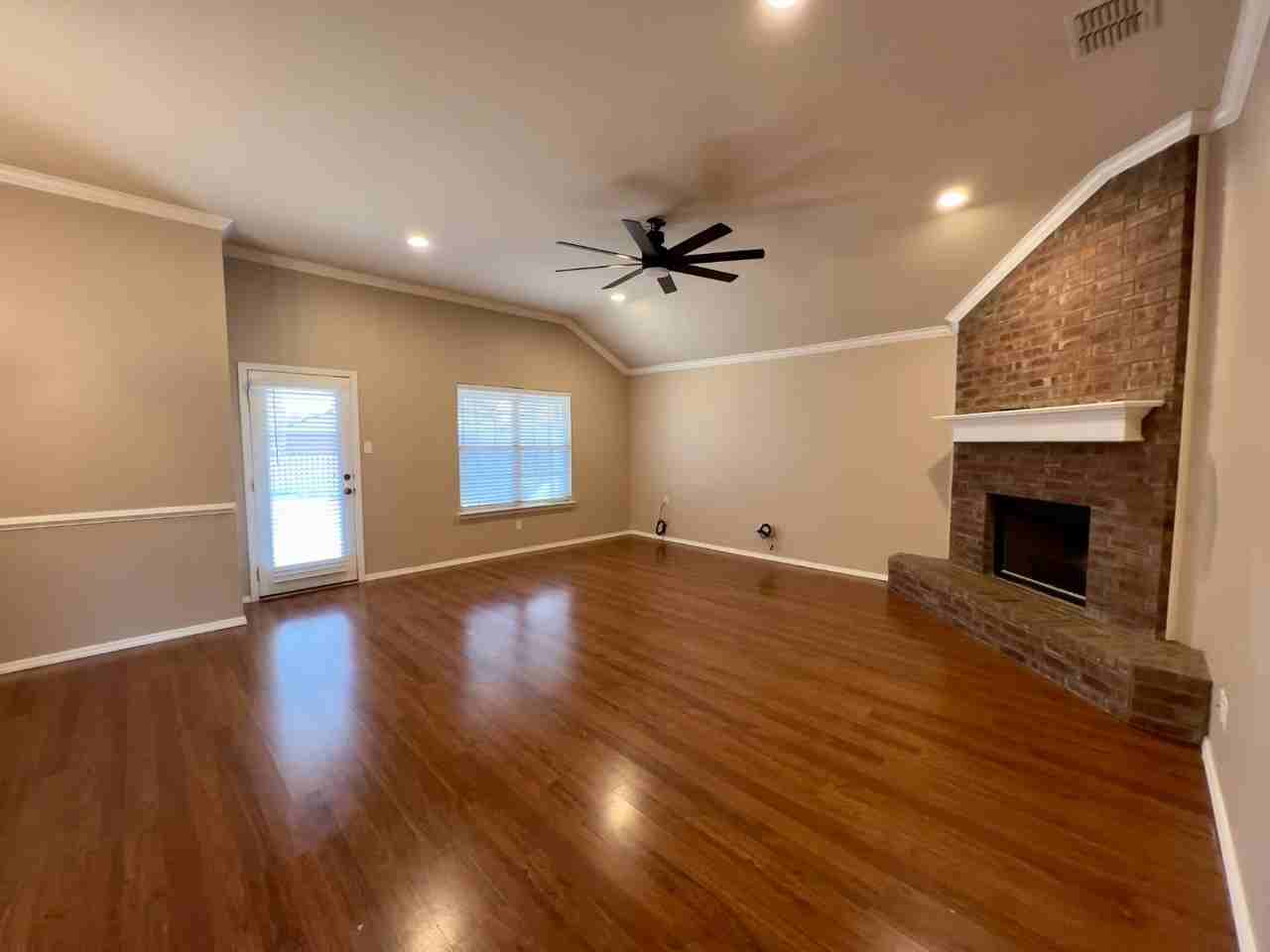 9803 Juneau Ave - Photo 5 of 20