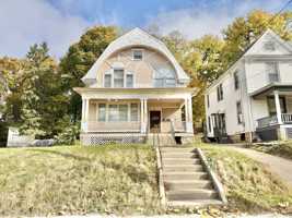 featured image of 551 S Main St #1