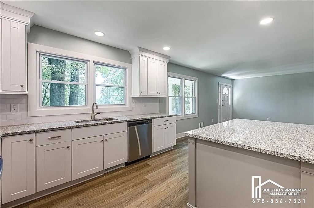 3979 Potomac Dr Nw - Photo 3 of 25