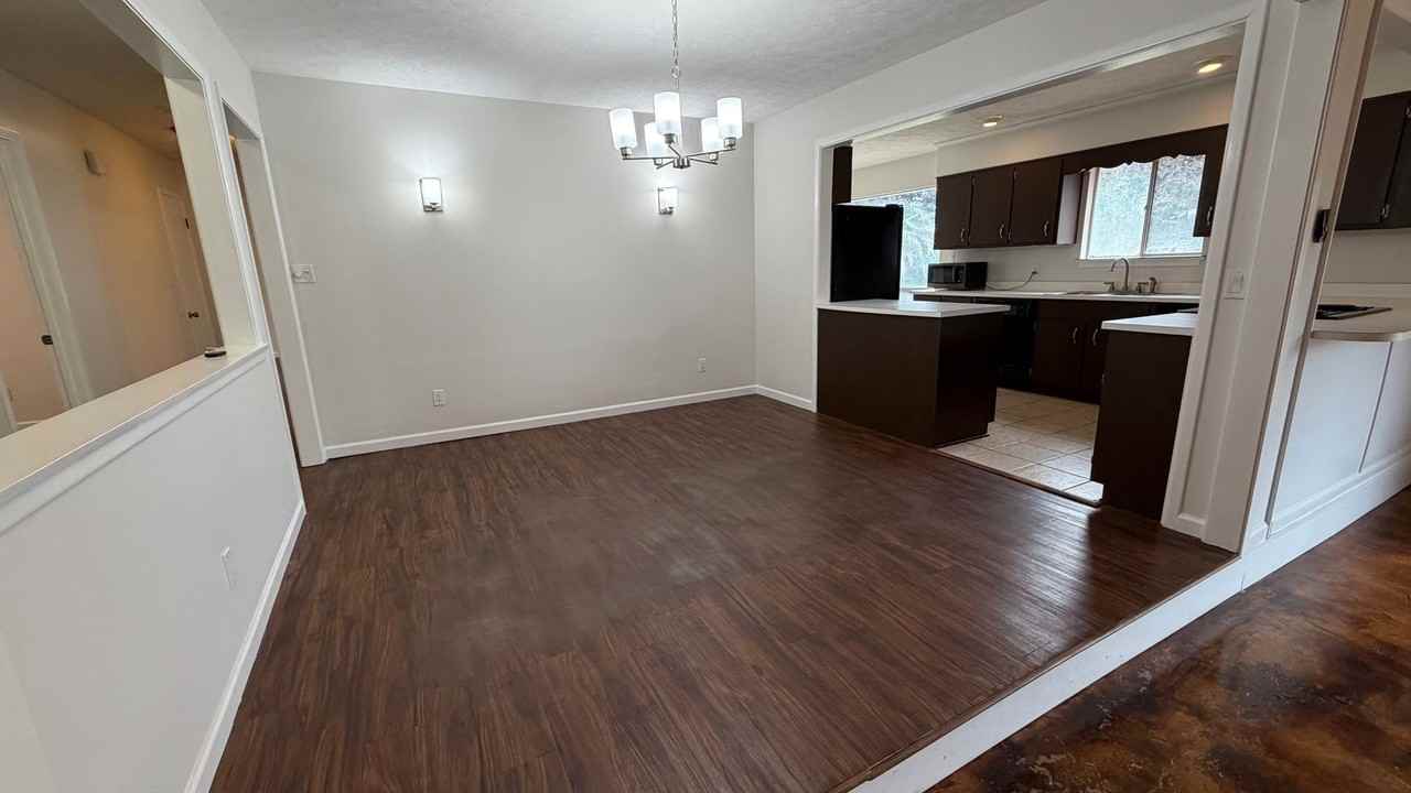 8629 Deerpoint Dr - Photo 3 of 24