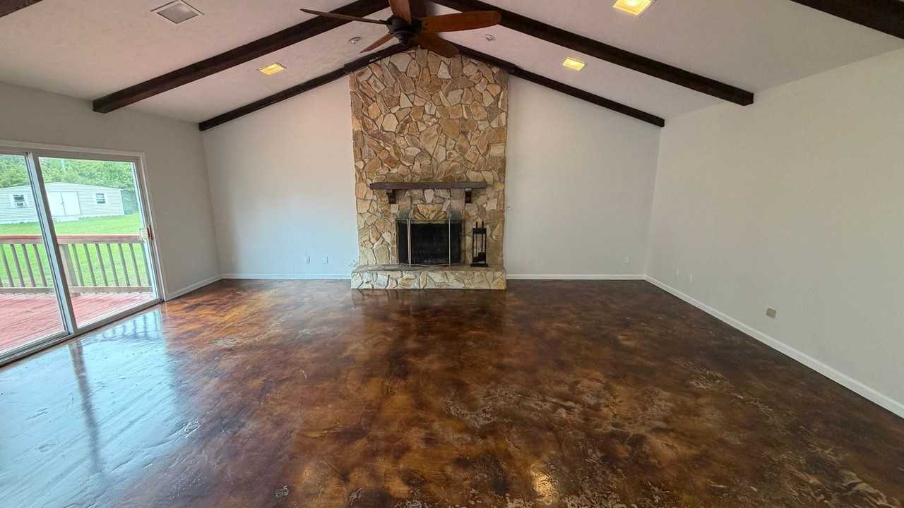 8629 Deerpoint Dr - Photo 4 of 24