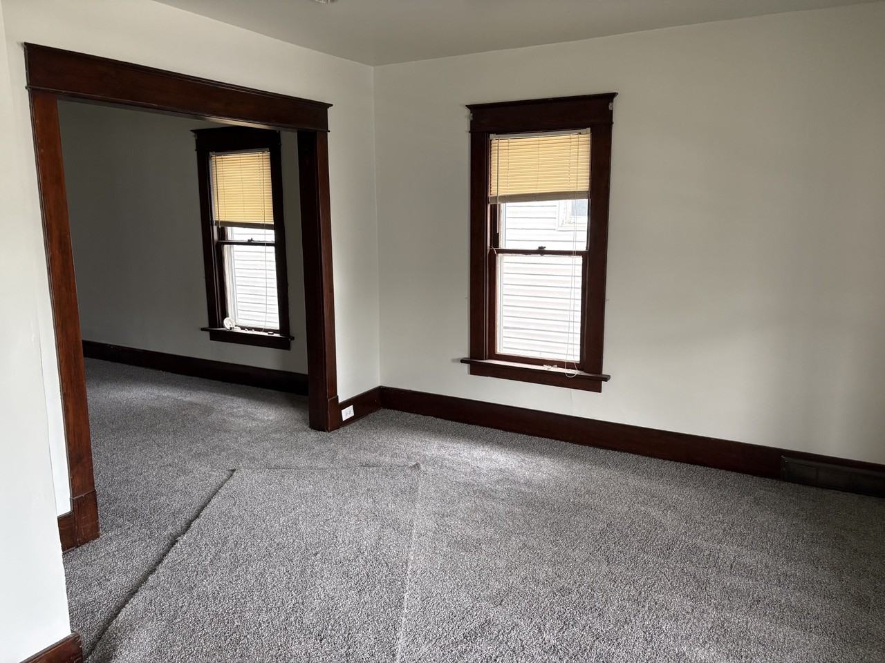 819 W 23rd St #2 - Photo 5 of 9