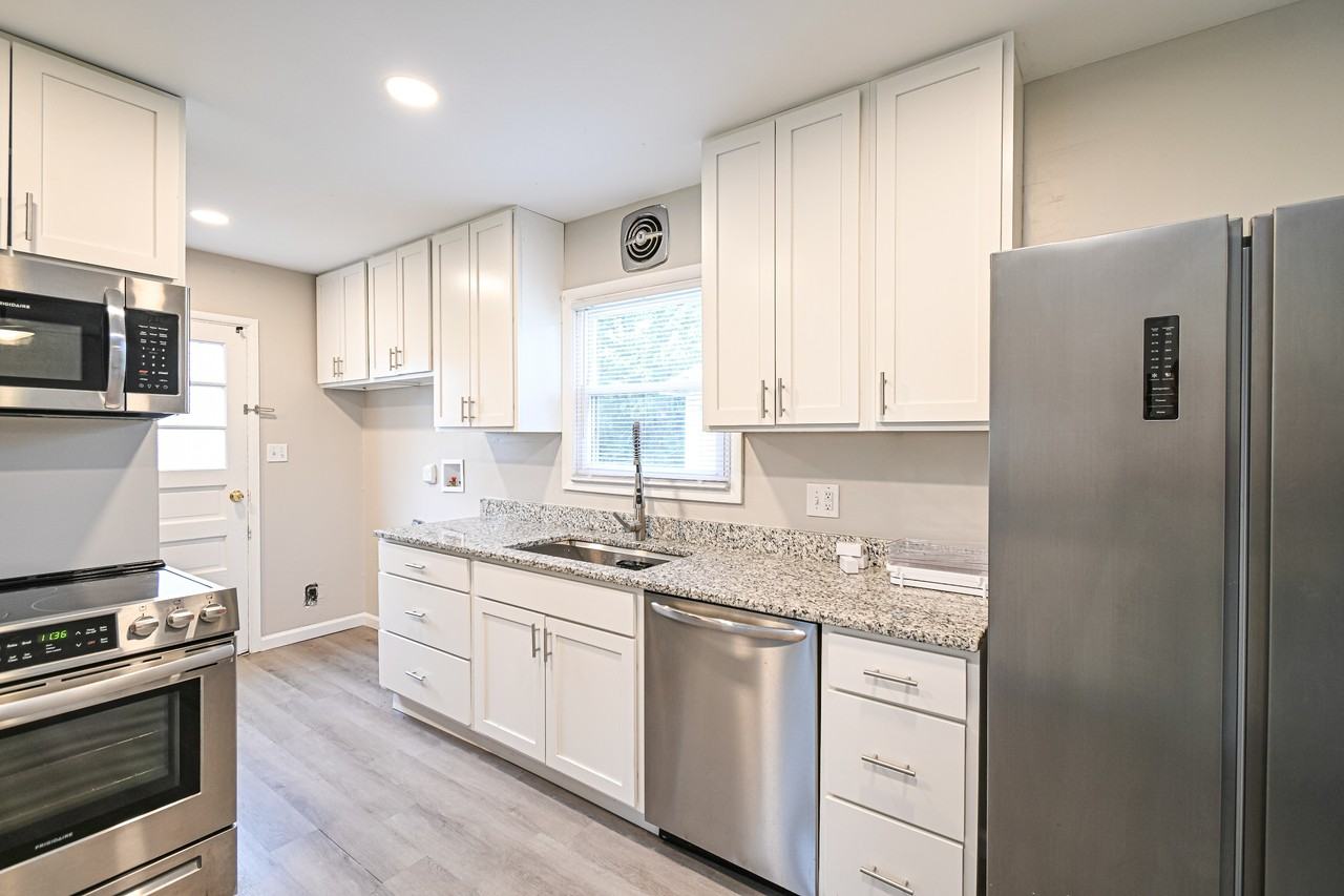 2530 Bellfield St #1 - Photo 6 of 40