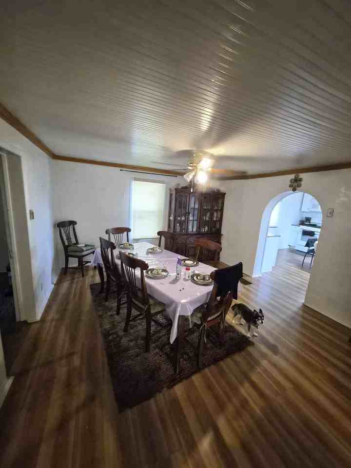 1609 E Main St #1 - Photo 4 of 10